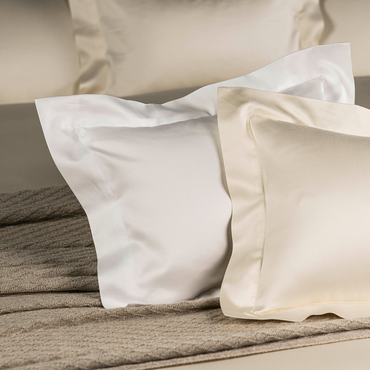 Capela - Taie d'oreiller en satin 1000 fils