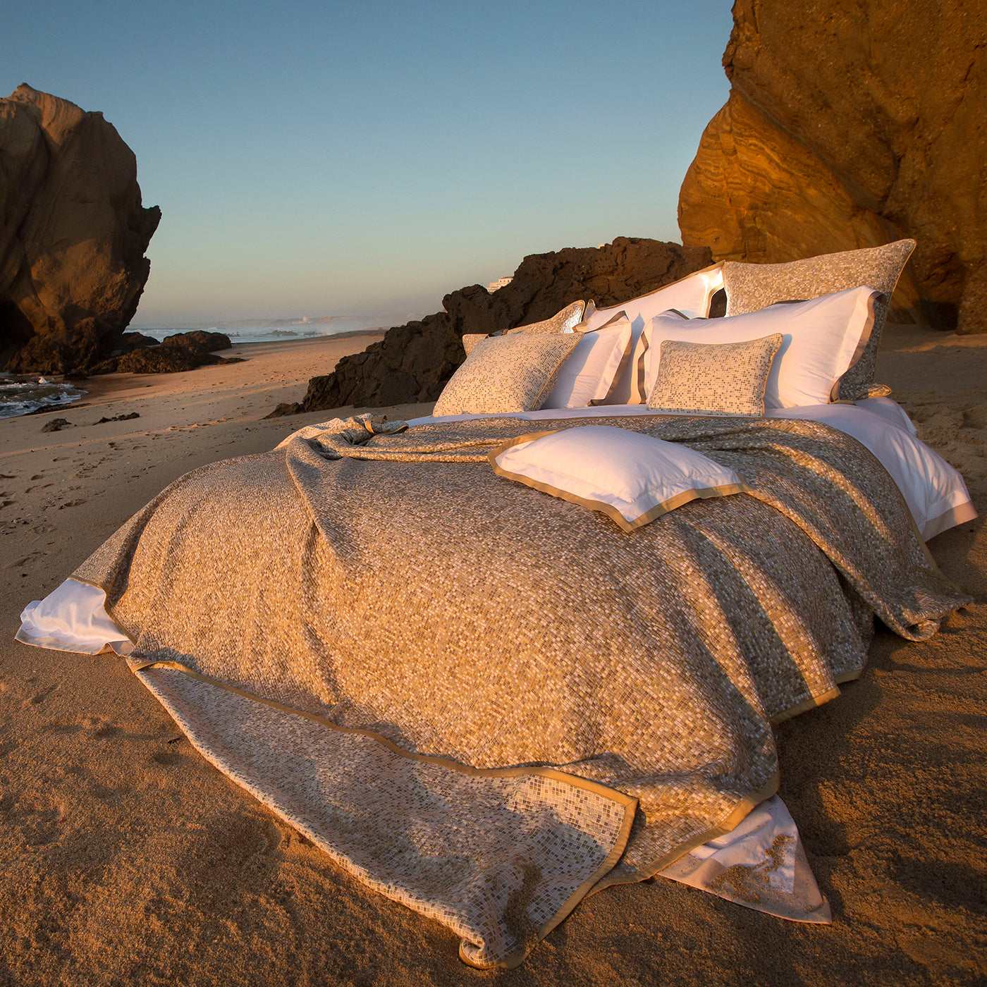 Taie d'oreiller Hella en satin 700 fils au pouce carré