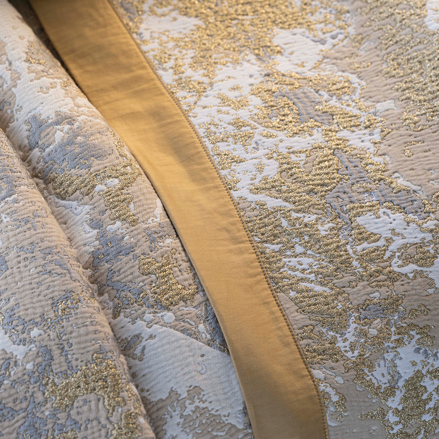 Waltz Bedcover - Throw